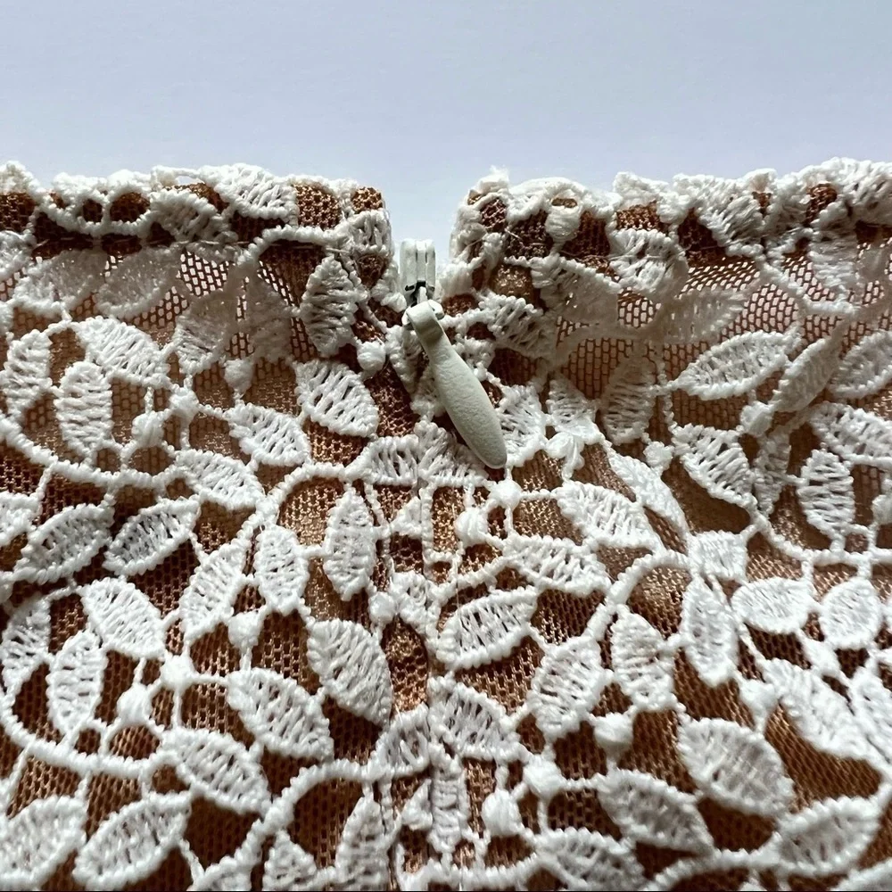 Lauren Ralph Lauren Dress Floral Lace Yoke Midi in White & Wheat Sz 2 - Picture 8 of 10